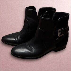 EUC! Michael Kors Salem Leather & Suede Buckle Ankle Boots Black sz 7.5
